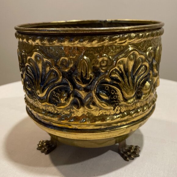 Vintage Embossed Brass Planter Pot Tri-Foot Claw Feet, MCM Elpec England Decor - Picture 7 of 11